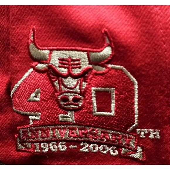 Chicago Bulls Mitchell & Ness Chrome Elements 40th Anniversary Snapback Hat NWT!